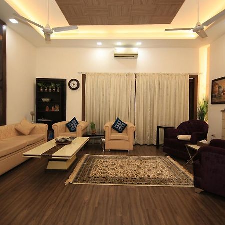 Avanti Tenantry-Luxurious Service Apartments Nova Deli Exterior foto